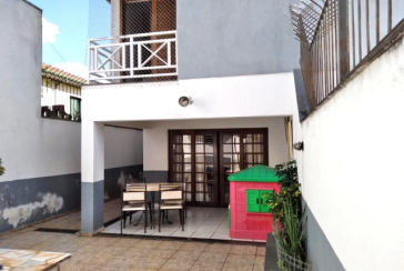 Sobrado à venda no Bairro da Vila Clarice na Rua Coronel Walter da Silva Porto,