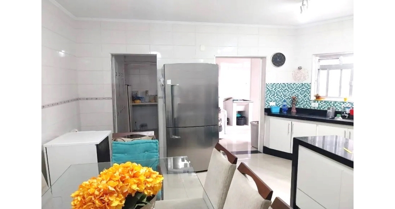  Sobrado à venda no Bairro da Vila Pereira Barreto na Rua Luís Carneiro,