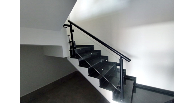 Sobrado novo à venda no Bairro do Jardim Vista Linda na Rua Alto Taquari 32