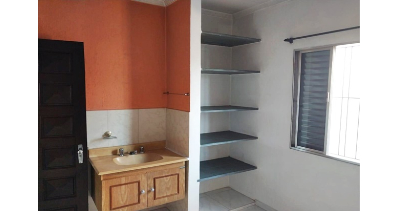 Sobrado à venda no Bairro do Jardim Mangalot na Rua Padre Aníbal Difrância