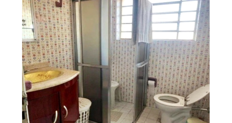 Sobrado à venda no Bairro do Parque São Domingos na Rua Homero Sales