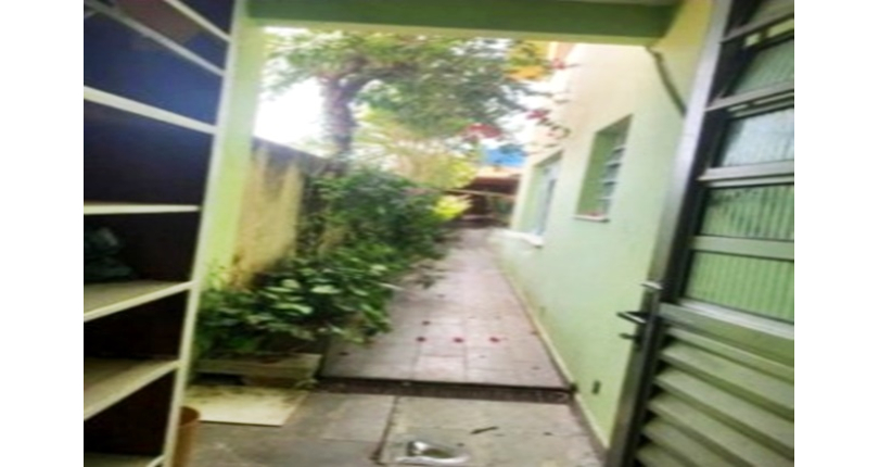 Sobrado à venda no Bairro do Parque São Domingos na Rua Homero Sales