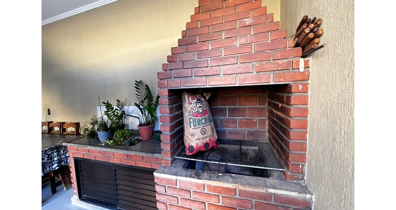 Sobrado à venda no Bairro do Jardim Líbano na Rua Adolfo Laurenti