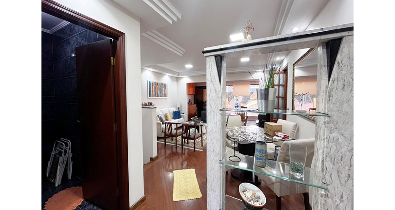 Sobrado à venda no Bairro do Jardim Líbano na Rua Adolfo Laurenti