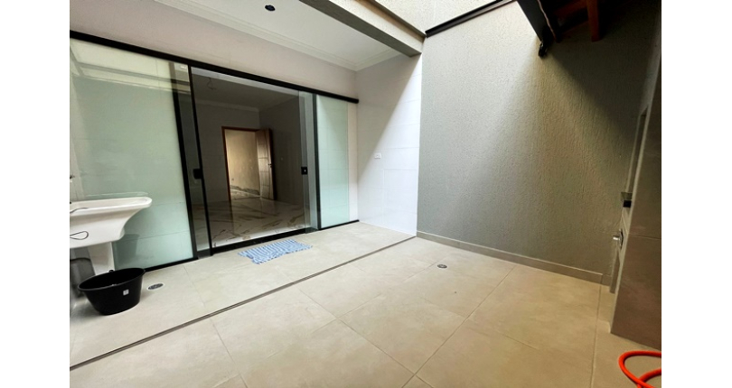 Sobrado novo à venda no Bairro do Jardim Felicidade (Zona Oeste) na Rua Rosálio José da Conceição 469,