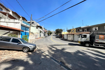 Galpão Comercial à venda no Bairro do Jardim Mutinga na Rua Belo Jardim