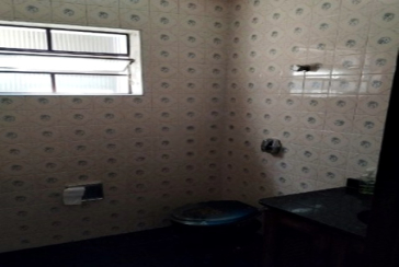 Sobrado à venda no Bairro do Parque Maria Domitila na Rua Domingos de Magalhães