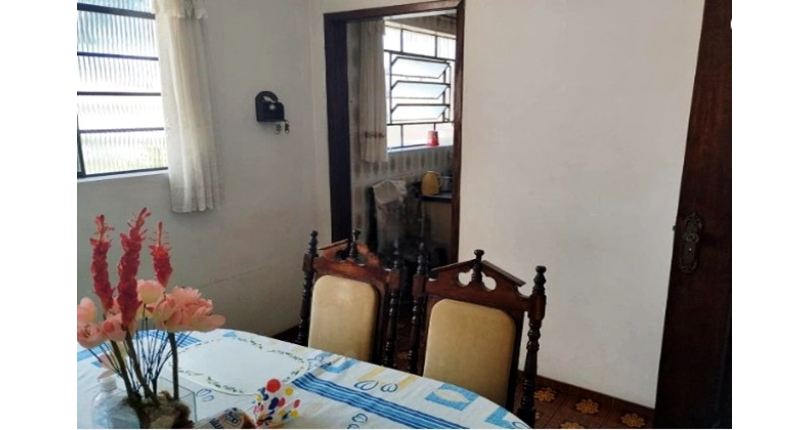 Sobrado à venda no Bairro do Parque Maria Domitila na Rua Domingos de Magalhães