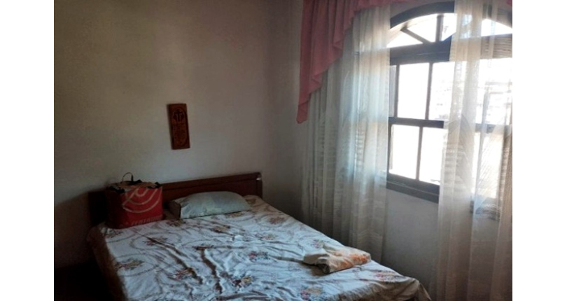 Sobrado à venda no Bairro do Parque Maria Domitila na Rua Domingos de Magalhães