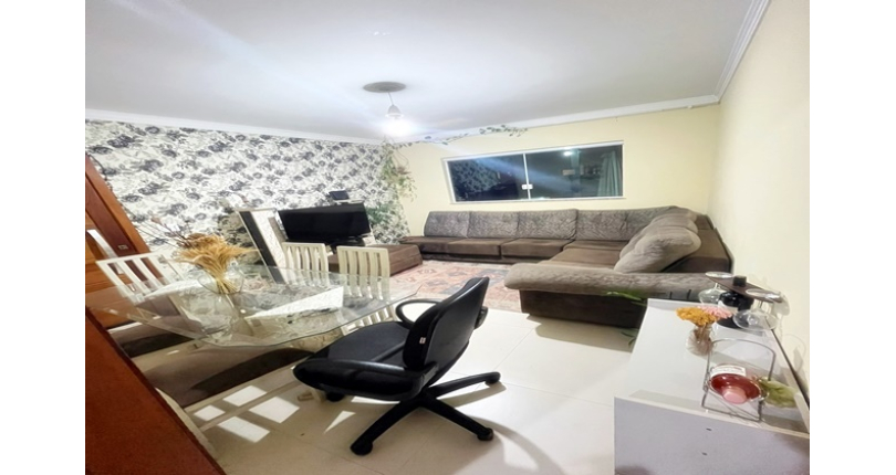 Casa Térrea à venda no Jardim Pirituba na Rua Glória de Dourados