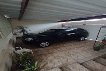 Casa térrea à venda no Bairro do Parque Panamericano na Rua Josefa Fontoura, 