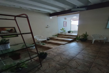 Casa térrea à venda no Bairro do Parque Panamericano na Rua Josefa Fontoura, 