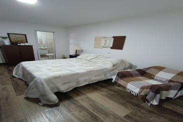 Casa térrea à venda no Bairro do Parque Panamericano na Rua Josefa Fontoura, 