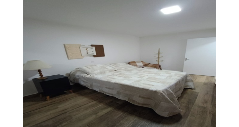 Casa térrea à venda no Bairro do Parque Panamericano na Rua Josefa Fontoura, 