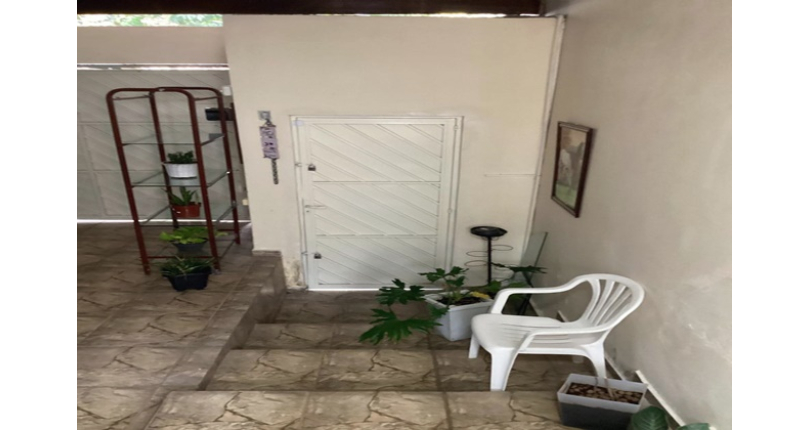 Casa térrea à venda no Bairro do Parque Panamericano na Rua Josefa Fontoura, 