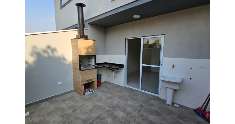 BELO Sobrado novo à venda no Bairro da Vila Guedes na Rua Doutor Nuno de Andrade 41