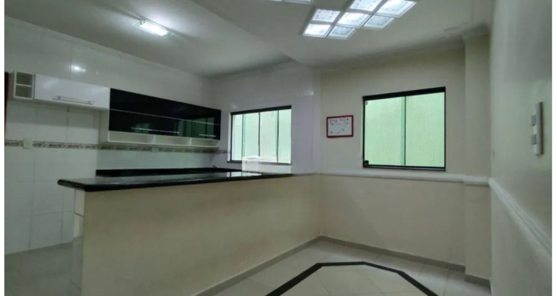 Sobrado à venda no Bairro da Chacara Inglesa na Rua Pompeu Sobrinho