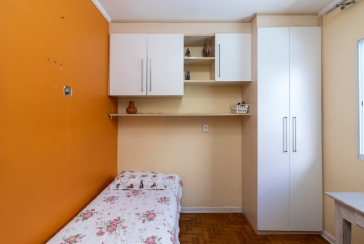 Lindo Sobrado à venda no Bairro do Parque São Domingos na Rua Artur Bastos,