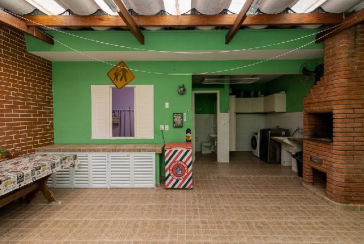 Lindo Sobrado à venda no Bairro do Parque São Domingos na Rua Artur Bastos,