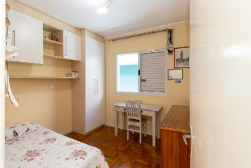 Lindo Sobrado à venda no Bairro do Parque São Domingos na Rua Artur Bastos,