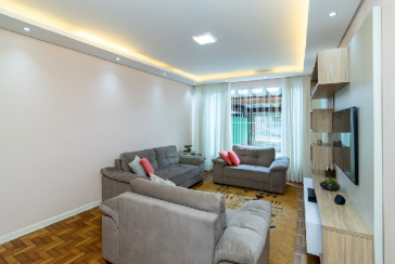 Lindo Sobrado à venda no Bairro do Parque São Domingos na Rua Artur Bastos,