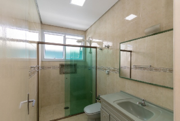 Lindo Sobrado à venda no Bairro do Parque São Domingos na Rua Artur Bastos,