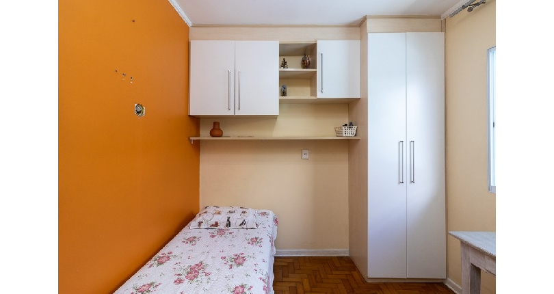 Lindo Sobrado à venda no Bairro do Parque São Domingos na Rua Artur Bastos,