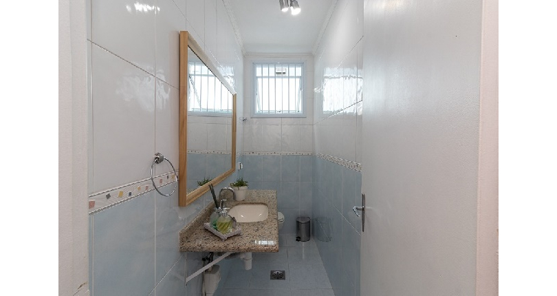 Lindo Sobrado à venda no Bairro do Parque São Domingos na Rua Artur Bastos,