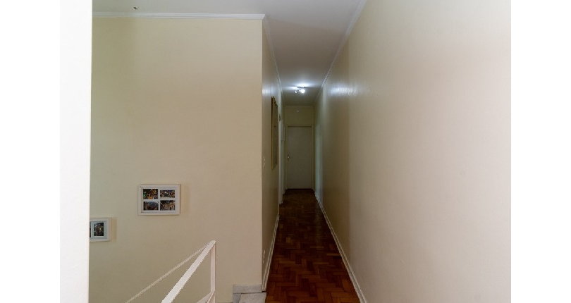 Lindo Sobrado à venda no Bairro do Parque São Domingos na Rua Artur Bastos,