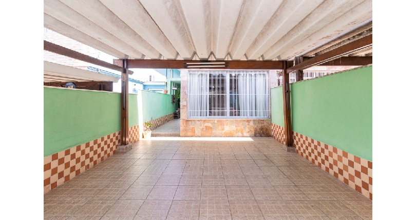 Lindo Sobrado à venda no Bairro do Parque São Domingos na Rua Artur Bastos,