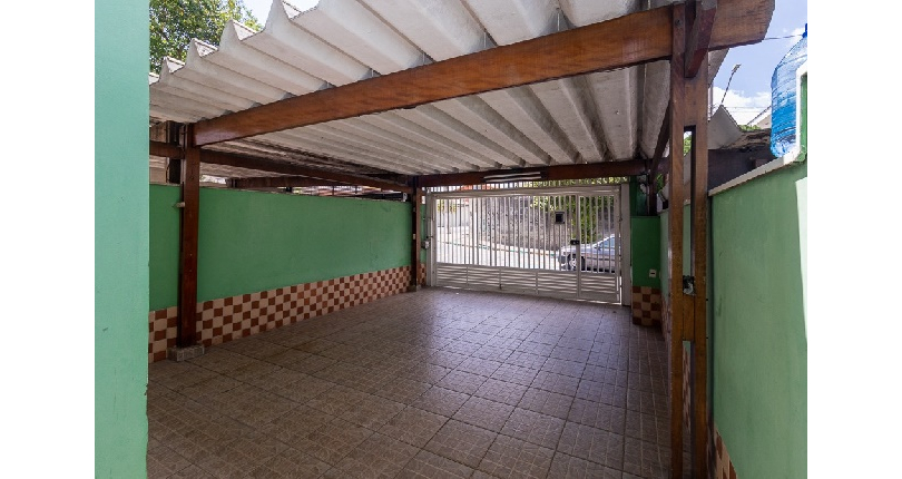 Lindo Sobrado à venda no Bairro do Parque São Domingos na Rua Artur Bastos,