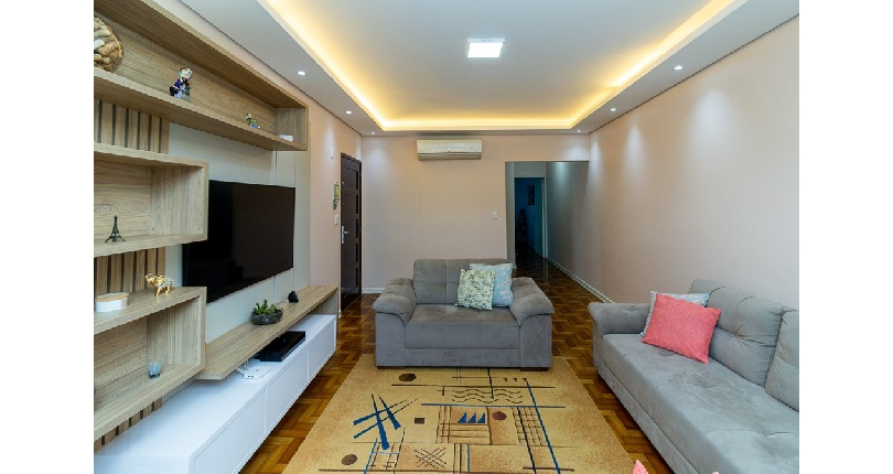 Lindo Sobrado à venda no Bairro do Parque São Domingos na Rua Artur Bastos,