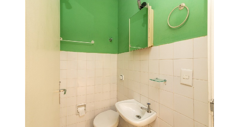 Lindo Sobrado à venda no Bairro do Parque São Domingos na Rua Artur Bastos,