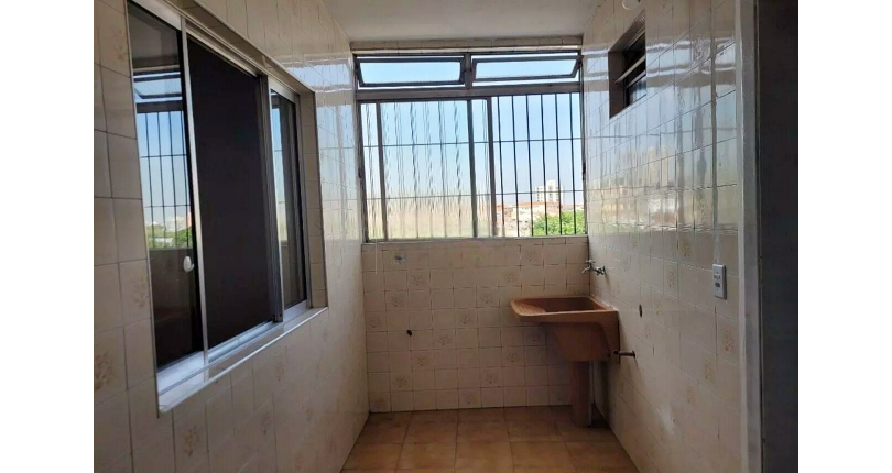 Sobrado à venda no Bairro da Vila Mangalot na Rua José Ataliba Ortiz,