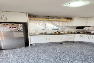 Sobrado à venda no Bairro da Chacara Inglesa na Rua Pompeu Sobrinho,