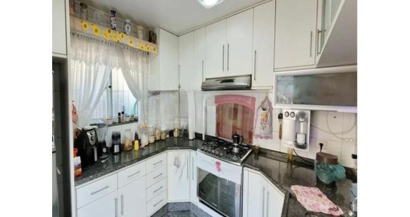 Sobrado à venda no Bairro da Chacara Inglesa na Rua Pompeu Sobrinho,