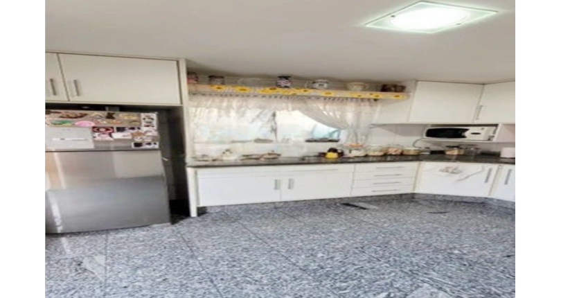 Sobrado à venda no Bairro da Chacara Inglesa na Rua Pompeu Sobrinho,