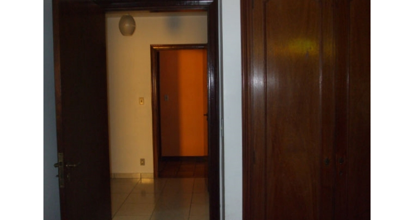 Casa à venda em Osasco no Bairro do Três Montanhas na Rua Serra dos Itatins,Casa à venda em Osasco no Bairro do Três Montanhas na Rua Serra dos Itatins,