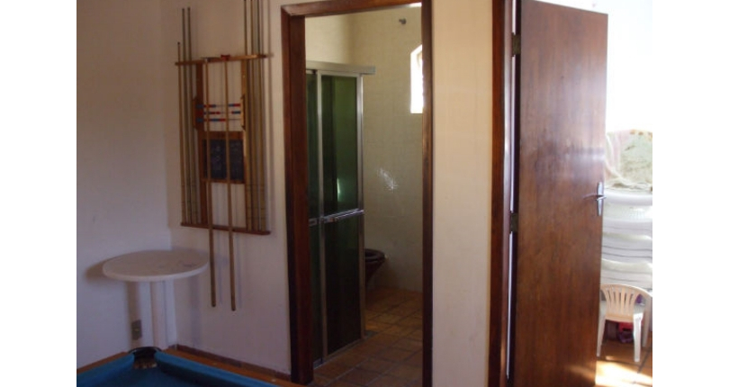 Casa à venda em Osasco no Bairro do Três Montanhas na Rua Serra dos Itatins,