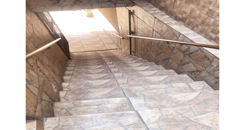 Sobrado à venda no Bairro da Vila Aurora na Rua Olímpio Barcelos