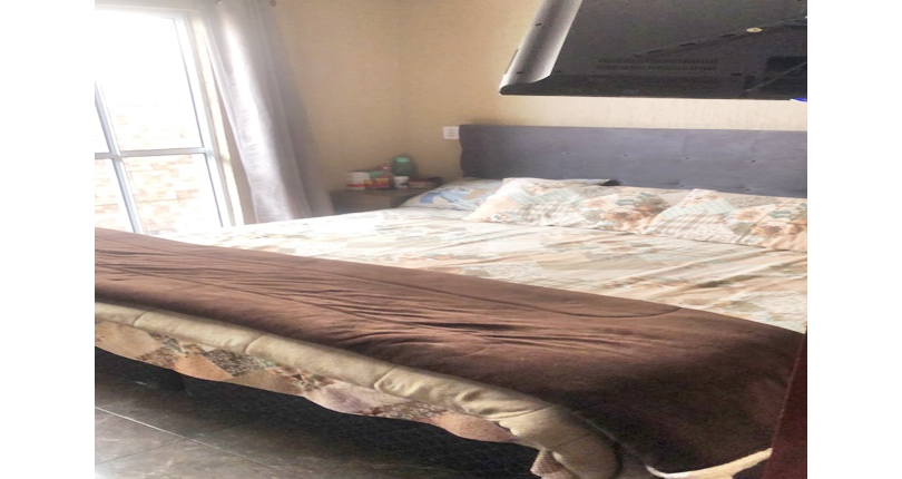 Sobrado à venda no Bairro da Vila Aurora na Rua Olímpio Barcelos