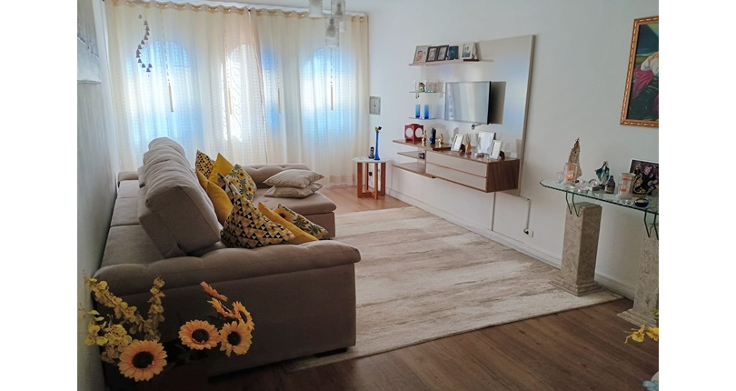 Sobrado à venda no Bairro do Jardim Maristela na Rua Erva Divina