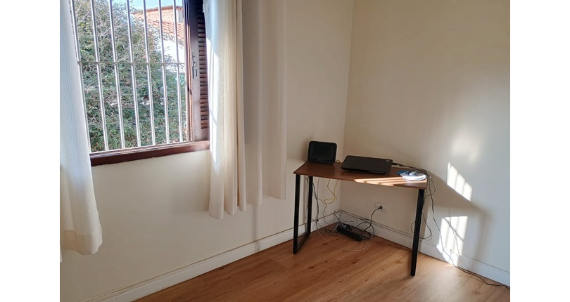 Sobrado à venda no Bairro do Jardim Maristela na Rua Erva Divina