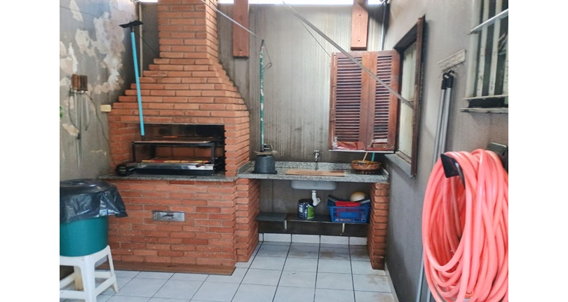 Sobrado à venda no Bairro do Jardim Maristela na Rua Erva Divina