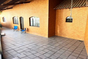 Casa para renda à venda no Bairro do Jardim Santa Lucrécia na Rua Pêra-Marmelo