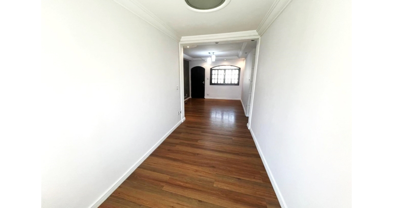 Casa para renda à venda no Bairro do Jardim Santa Lucrécia na Rua Pêra-Marmelo