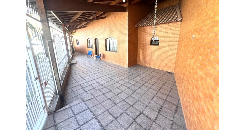 Casa para renda à venda no Bairro do Jardim Santa Lucrécia na Rua Pêra-Marmelo