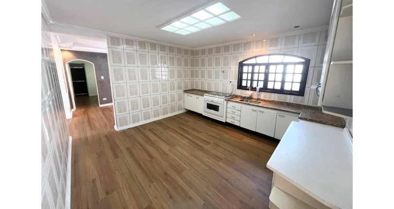 Casa para renda à venda no Bairro do Jardim Santa Lucrécia na Rua Pêra-Marmelo