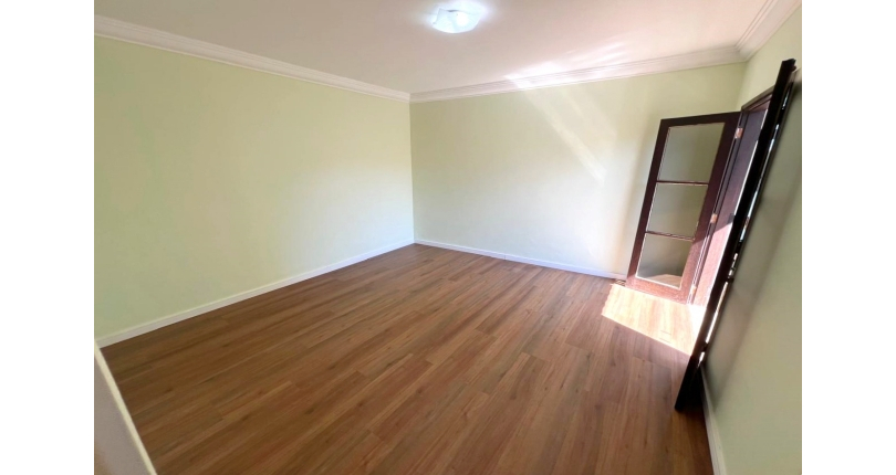 Casa para renda à venda no Bairro do Jardim Santa Lucrécia na Rua Pêra-Marmelo