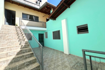 Sobrado para renda à venda no Bairro do Jardim Santa Lucrécia na Rua Pêra-Marmelo